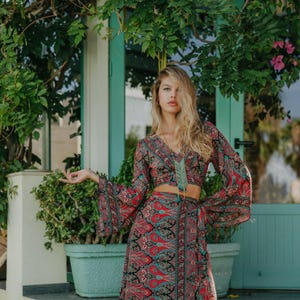 Boho Crop Top To Tie In The Back || Crop Top With Flared Sleeves And Open Back || Women's Summer  Paisley Print Top