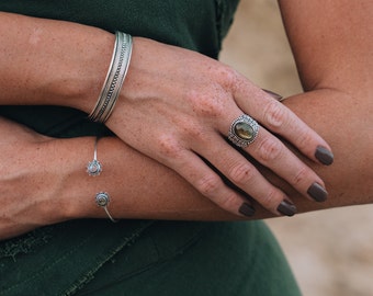 Adjustable Ethnic Ring With Semi Precious Stone || Bohemian Chic Adjustable Brass Ring With Fine Stone || Medieval Ring With Stone