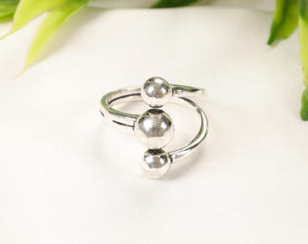 Minimalist Adjustable Ball Design Ring || Large Sober Sleek Ring || Simple Clean Aesthetic Modern Polish Brass Ring