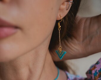 Woven Seed Beads Triangle Dangle Earrings || Geometric Miyuki Beaded Earrings || Handmade Beaded Jewelry