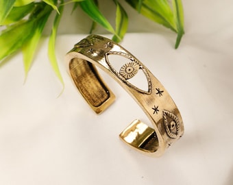 Flat Bohemian Cuff Bracelet Decorated With Openwork Eyes Pattern || Protection Bracelet Against The Evil Eye || Spiritual Brass Jewelry