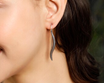 Brass Minimaliste Long Leaf Dangle Earrings || Plant Shape Bohemian Earrings || Earring Inspired by Mother Nature