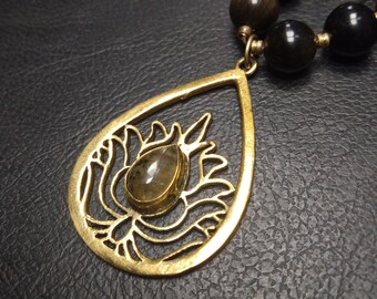 Unique Piece Necklace In Golden Obsidian and Lotus Pendant || Handmade Necklace With Openwork Lotus Pendant Topped With A Labradorite