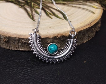 Ethnic Half Moon Pendant Necklace With Round Stone || Boho Crescent Pendant Necklace