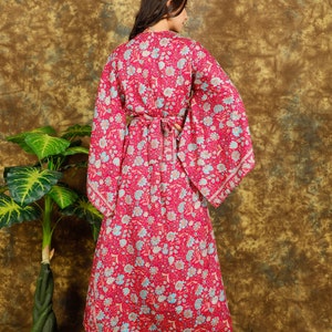 Kimono Rose Indien Bohème Kimono Long imprimé floral Kimono Fluide Coloré Kimono Taille Unique Magenta Robe Kimono Bohème image 8