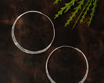Hammered Hoop Earrings || Women's Thin  Hoop Earrings || Minimalist Hoop Earrings