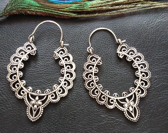 Openwork Swirl Pattern Earrings || Ethnic Creoles || Oriental Earrings