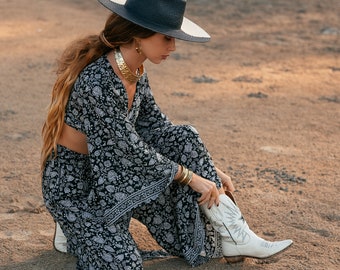Bohemian Wrap Top || Flowy Top with Long Flared Sleeves || Floral Print Crop Top || Umbrella Sleeves Cropped Top