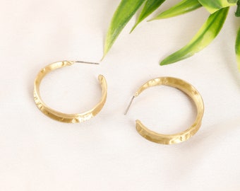 Small Textured Curved Minimalist Hoop Earrings || Thin Simple Brass Hoops Earrings || Bohemian Gypsy Hoop Earrings