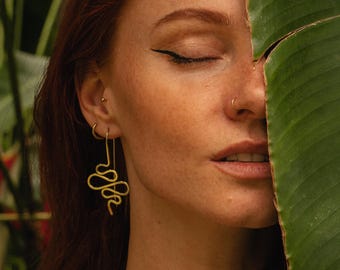 Stylized Snake Handmade Brass Wire Earrings ||  Ethnic Handcrafted Reptil Shape Earrings || Handmade Boho Serpentine Jewelery
