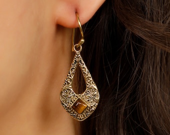 Engraved Medieval Style Dangle Earrings With  Square Semi Preciouse Stone || Ethnic Brass Earrings With Stones || Boho Brass Jewelry