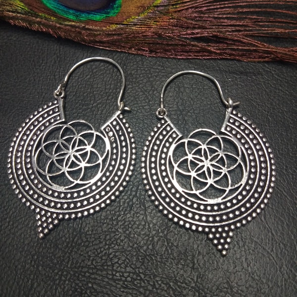 Boucles D'oreilles Créoles Graine de Vie || Créoles Ethniques || Boucles d'Oreilles Symbole Puissant || Créoles Argentées Ajourées