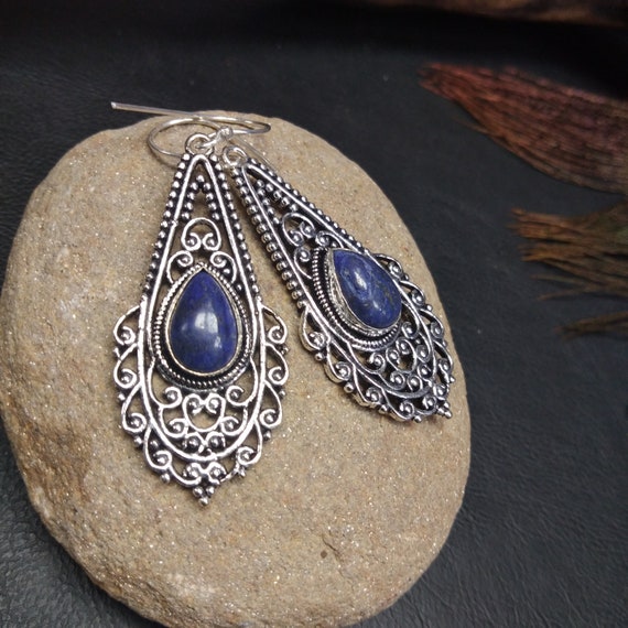 Orecchini Pendenti In Argento 925 Con Lapislazzuli Blu Ricostruito - Design A Goccia Floreale - 4