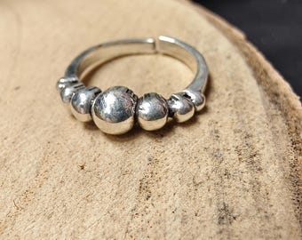 Minimaliste Adjustable Silvered Brass Phalanx Ring || Toe Ring Decorated with  Simple Balls Patterns || Effortless Ring For Thin Fingers