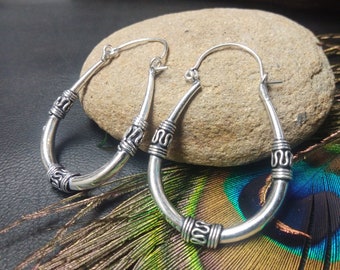 Small Decorated Drops Hoop Earrings || Ethnic Hoop Earrings || Woman Drop Earrings || Tribal Earrings