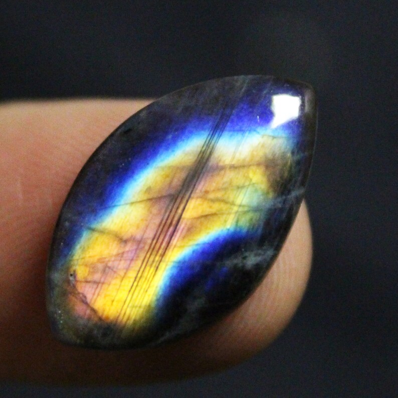 22 stones. Спектролит. Цвет спектролит волос. Финский лабрадор или спектролит. Спектролит камень текстура.