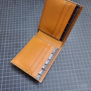 Portafoglio classico in pelle fatto a mano / Portafoglio in pelle personalizzato da uomo / Portafoglio bifold in pelle marrone / Regalo per la festa del papà per lui / MG3191