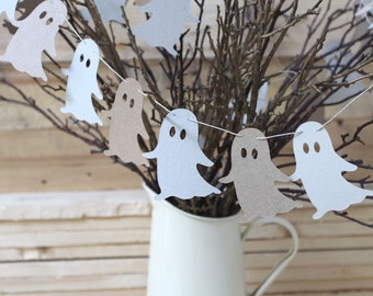 Little Grey & Kraft Brown Ghosts Garland / Halloween Bunting / Halloween Garland / Halloween Decoration / Recycled / Eco Friendly