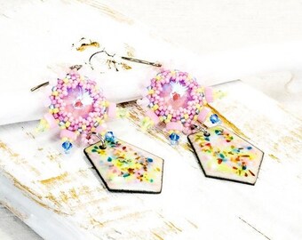 sommerlicher boho ohrschmuck trendige hippie ohrhänger rosa geschenk geburtstag frau freundin handgemacht unikat handmade jewelry gifts