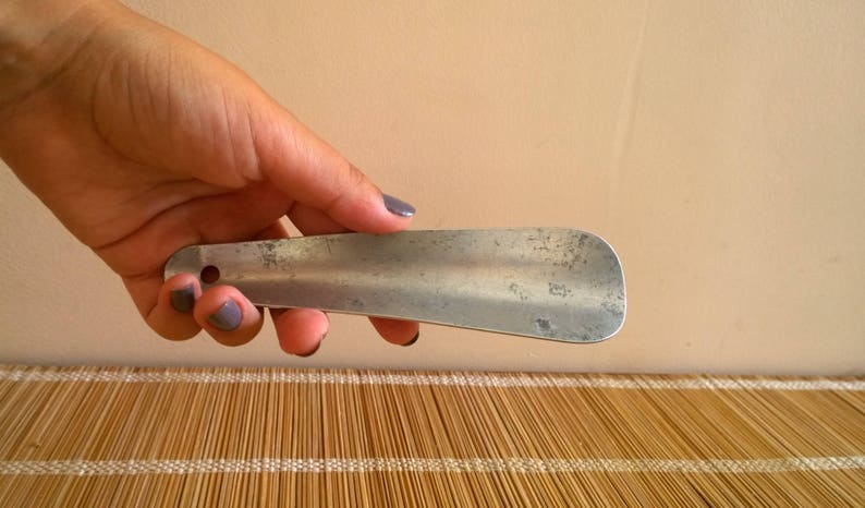 Vintage aluminium shoe hornVintage shoehorn