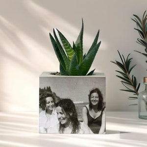 Custom Photo Concrete Planter, Personalized Gift For Mom, Home Decor, Custom Portrait On Plant Pot, Handmade Gift For Mom, Mothers Day Gift imagem 5