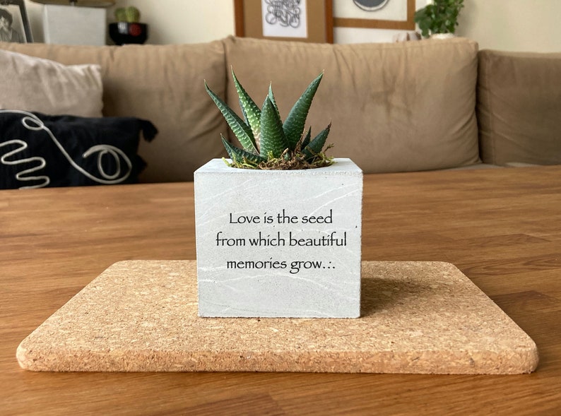 Custom Photo Concrete Planter, Personalized Gift For Mom, Home Decor, Custom Portrait On Plant Pot, Handmade Gift For Mom, Mothers Day Gift imagem 4