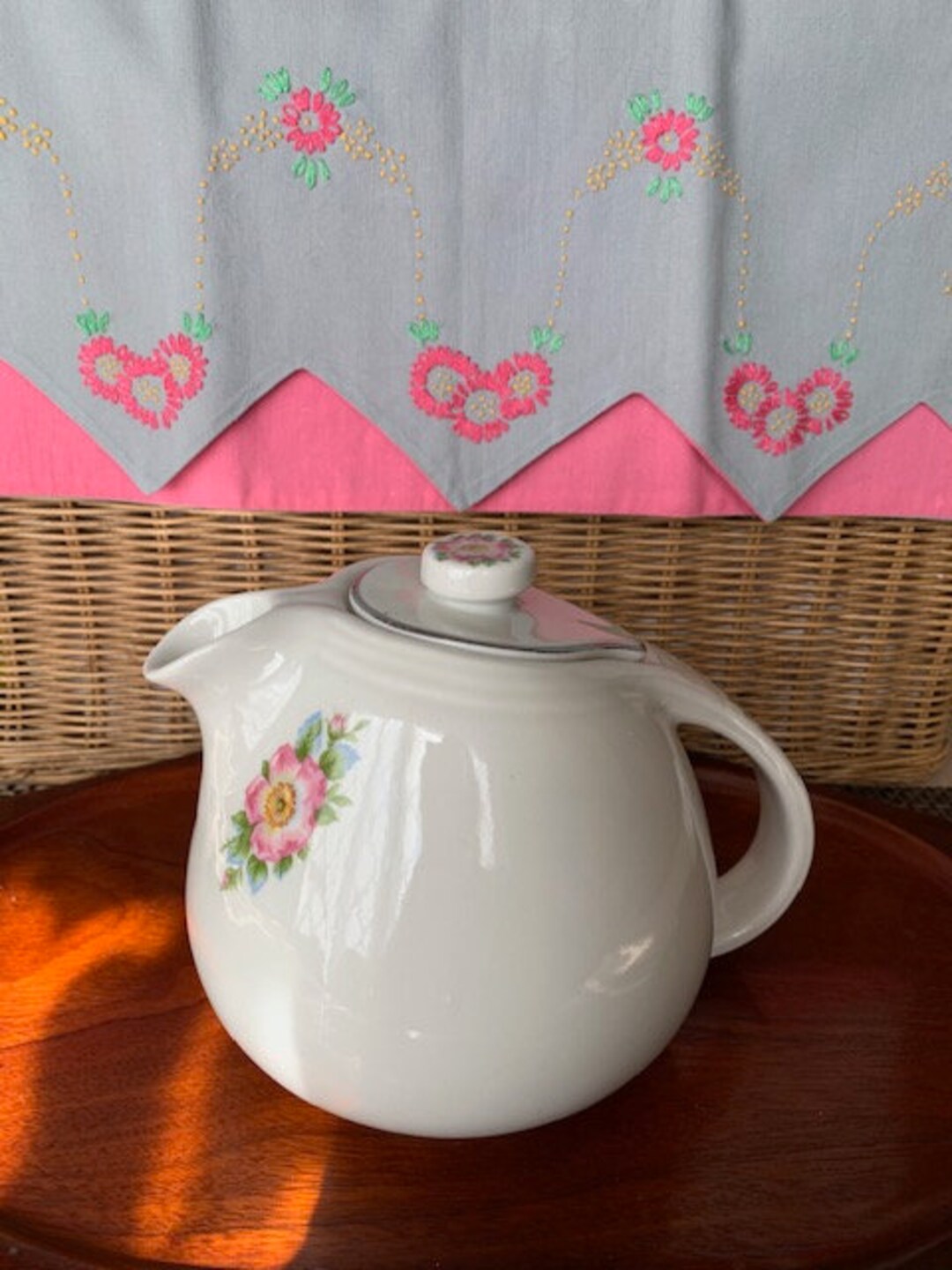 Slani Grad Hall China Rose White Sani-grid Teapot, 1940s Teapot - Etsy
