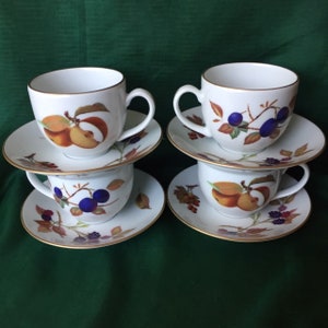 Royal Worcester S/4 Evesham Cups & Saucers, Fruit Gold Rim Made in England Fine Porcelain, China Replacements