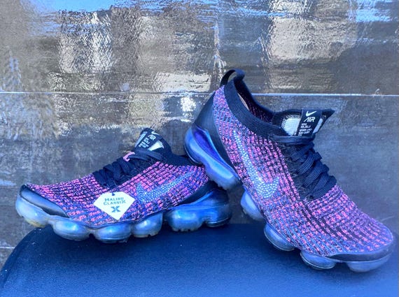 Nike Fly Knit Vapor Max Womens Sz 8.5, Custom Designed W  display picture 3