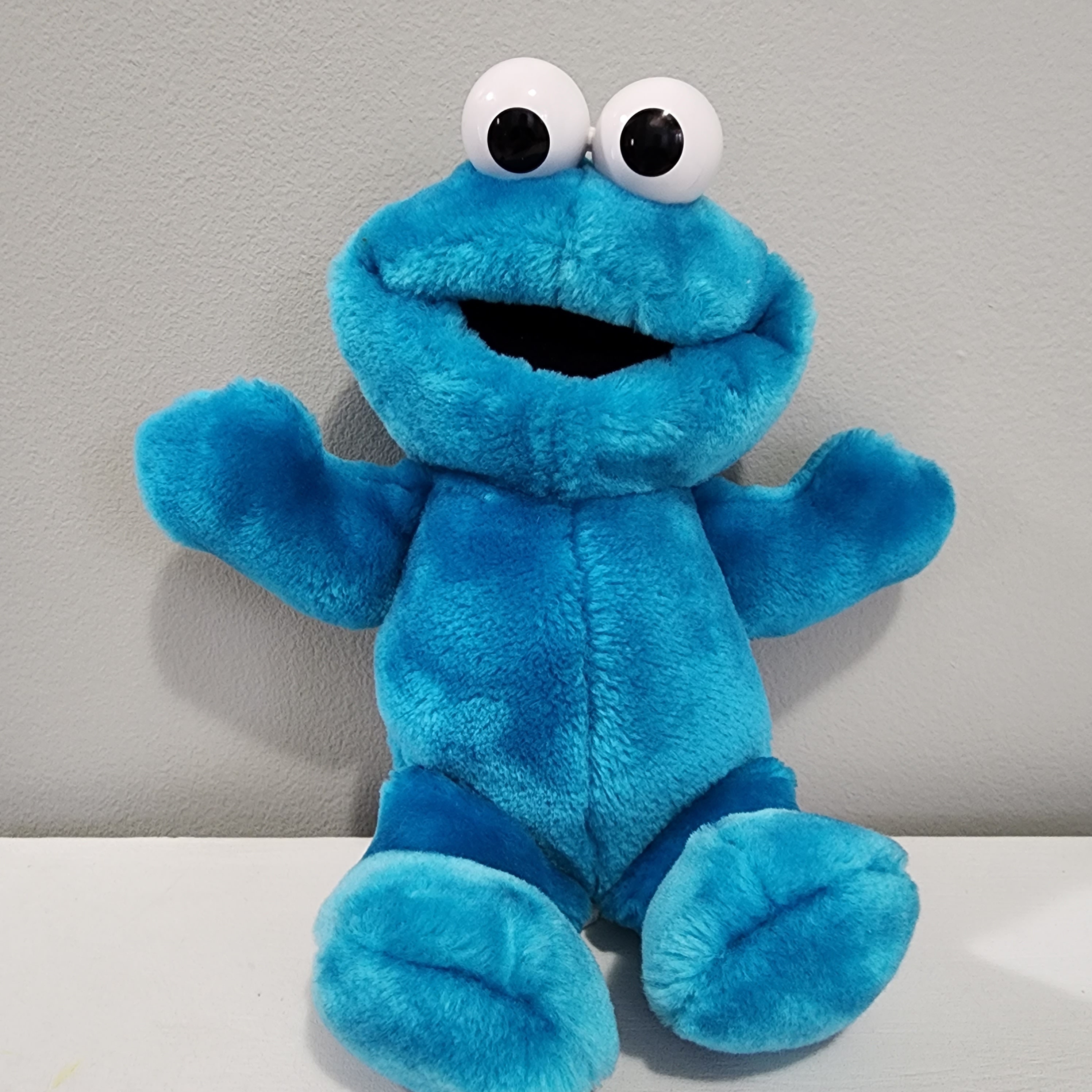 Vintage 1996 Sesame Street Tickle Me Cookie Monster 11 Inch
