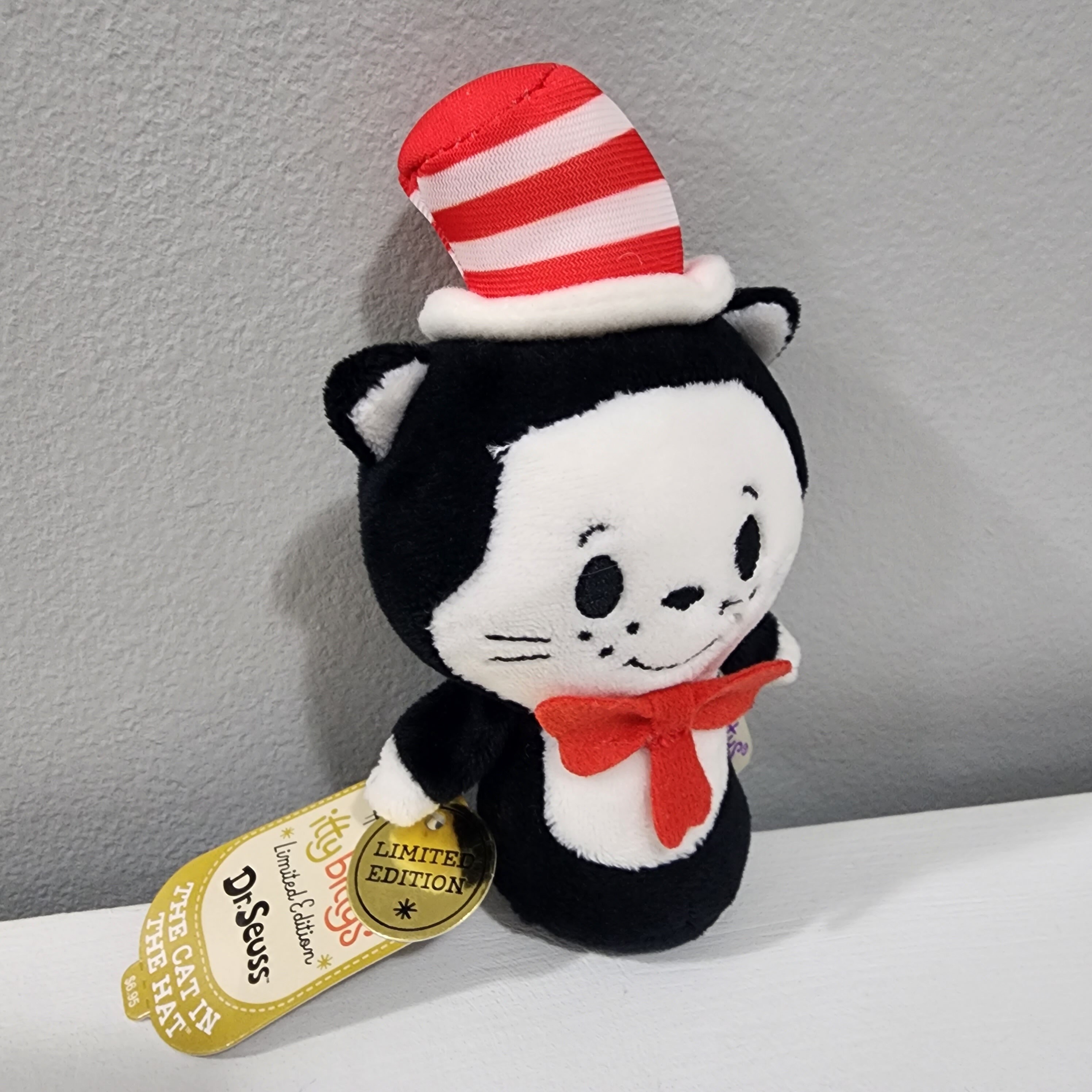 Cat in the hat belt meme online