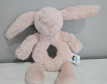 JELLYCAT BASHFUL BUNNY Rabbit Ring Hand Rattle Baby Grabber Soft Pink 8"