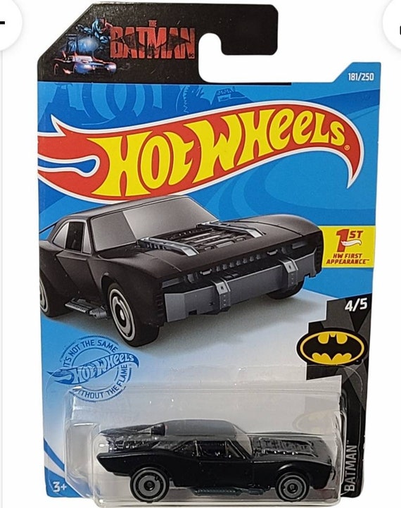Hot Wheels DC Comics the Batman Movie 1st Appearance Batmobile NEW