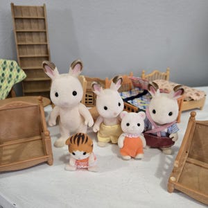 Sylvanian Families Calico Critters Lot Furniture Accessories  Sylvanian Families Calico Critters Lot Babies &  Cribs Epoch Bunny Cat Squirrel main image 0