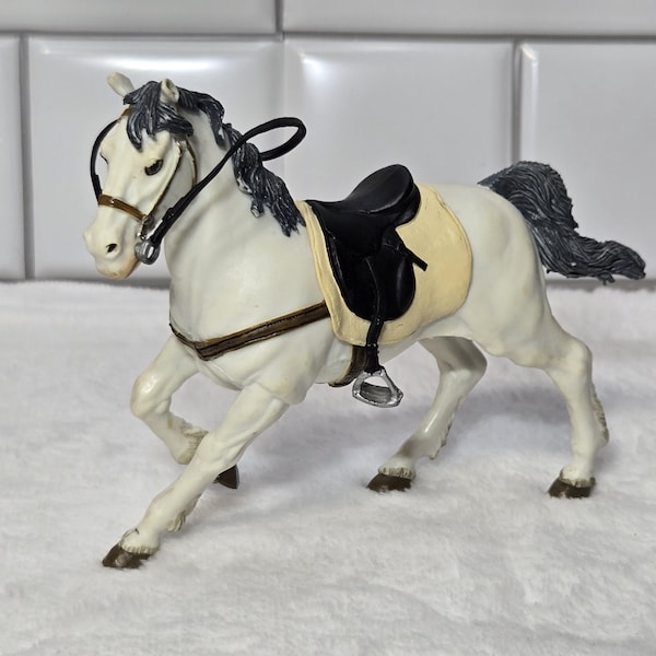 Papo Englisches Reitpferd weiß braun mit Sattel