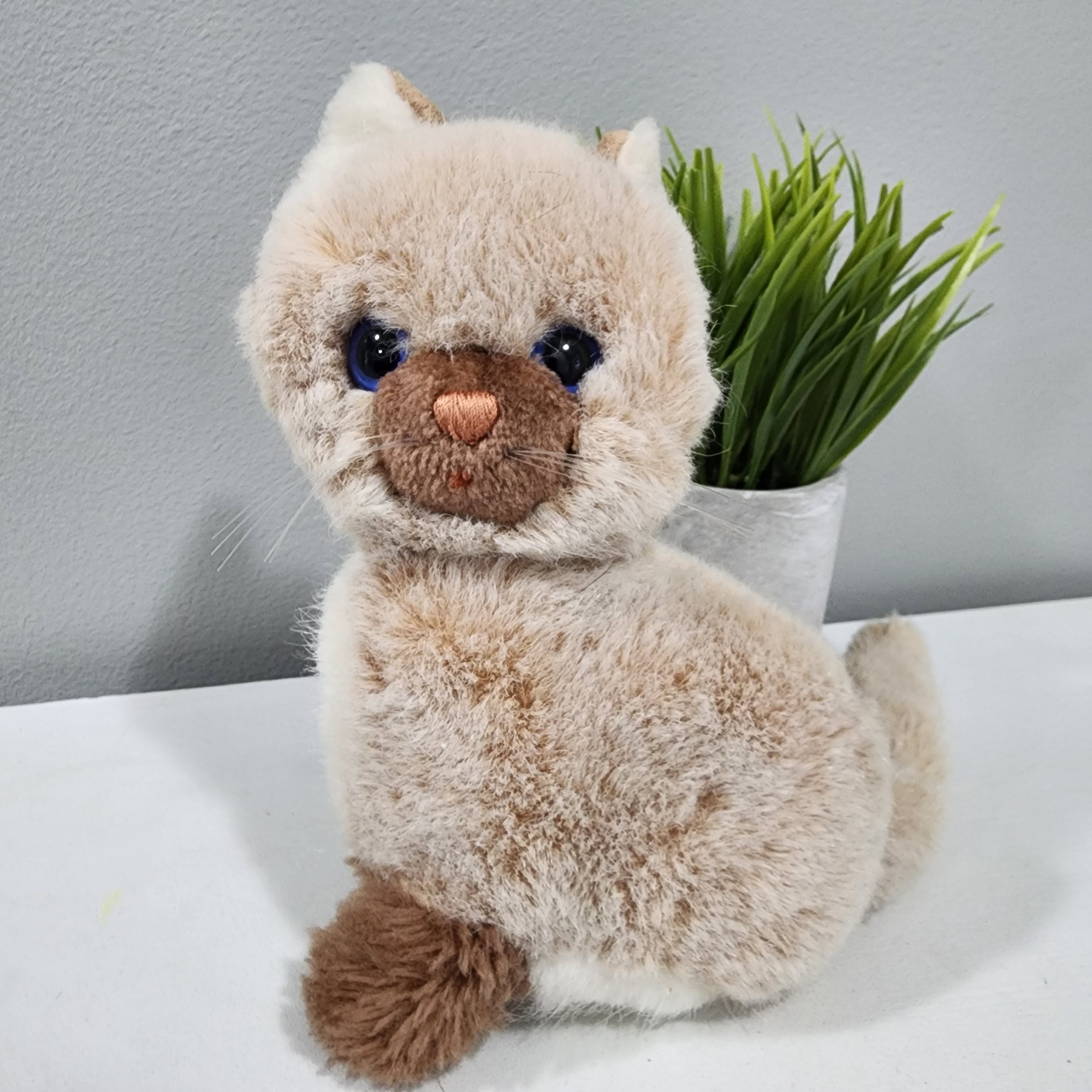 シュタイフ Steiff テディベア KNOPF IM OHR Knopf Teddy bear, 25 cm, light brown - Steiff.com