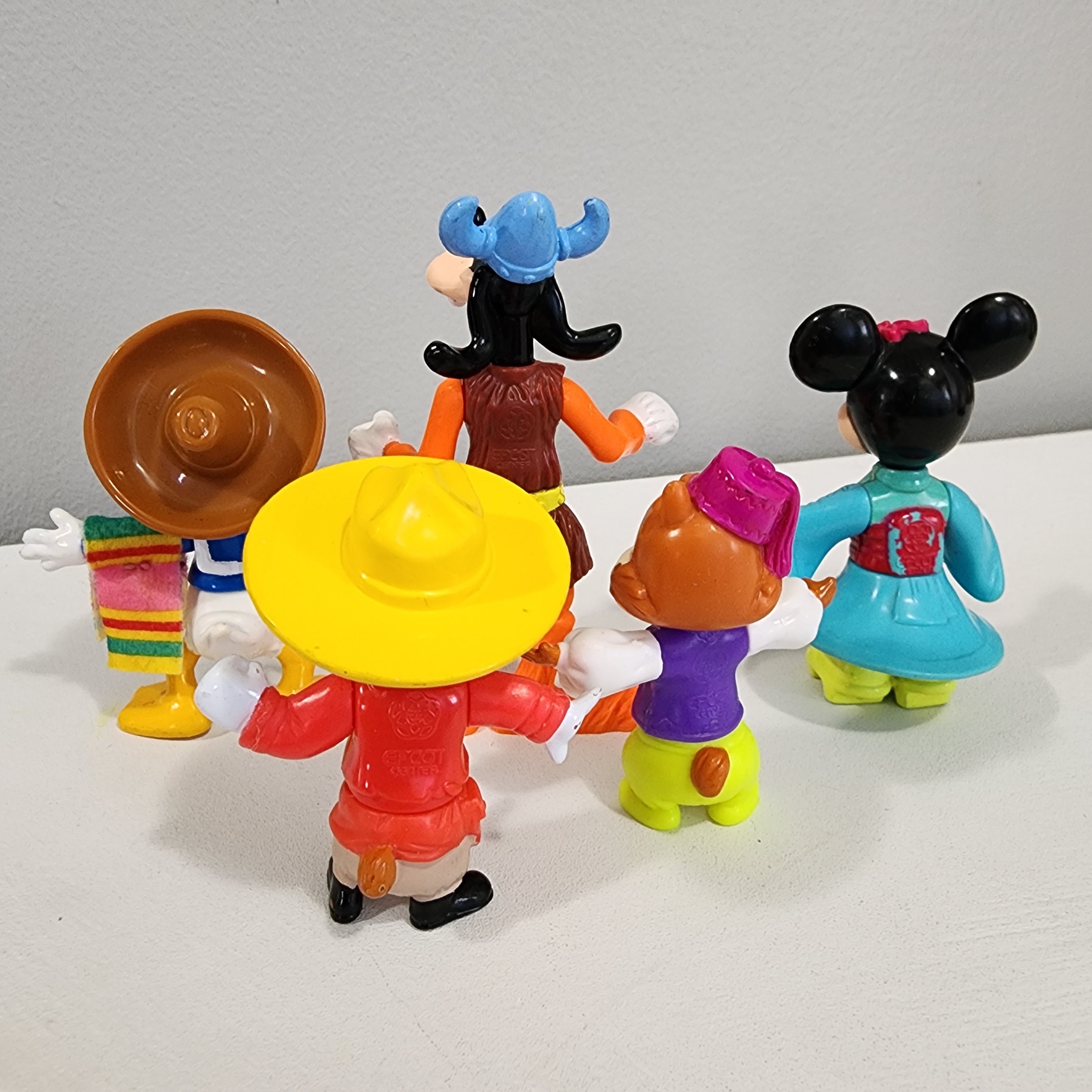 Vintage Mcdonalds Mickey's World Tour Figure Set of 5 Donald