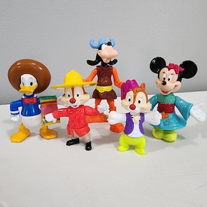Zestaw 5 figurek w stylu vintage z Myszką Miki McDonalds Mickey Mouse World Tour: Minnie, Goofy, Kaczor Donald, Chip i Dale