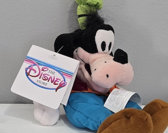 The Disney Store Exclusive Mini Goofy 9” Bean Bag Plush With Tag Vintage