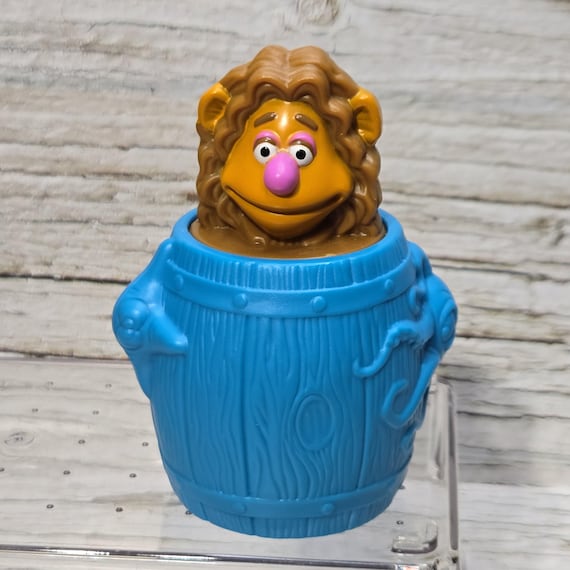 la cocina alegre クマ Vintage 1980s Muppet Treasure Island Fozzie Bear Mcdonald's Happy