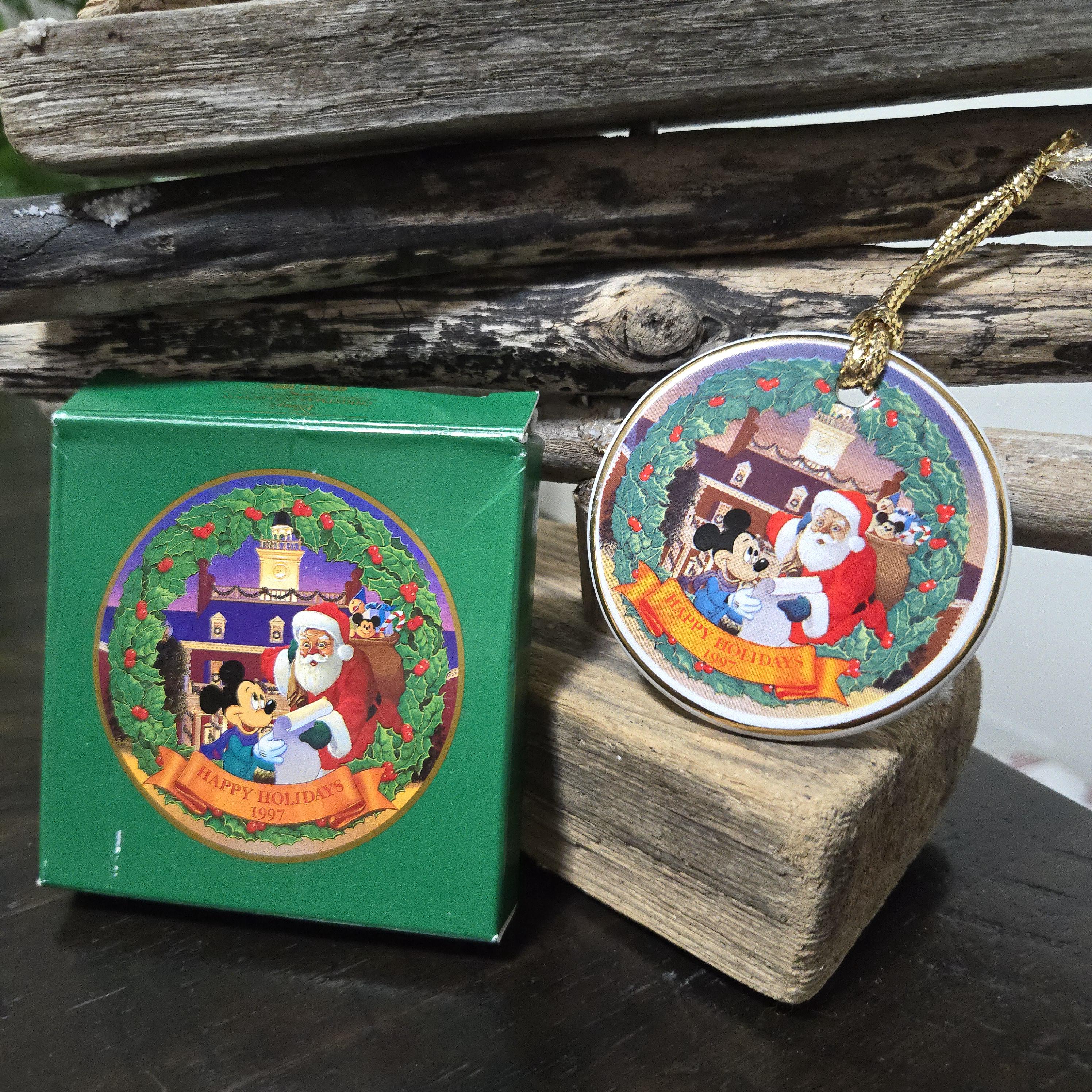 ディズニー　激レア　年代物　陶器製　クリスマス　聖歌隊オーナメント ウォルト・ディズニー 1997年限定版 ミッキーとサンタの陶器製