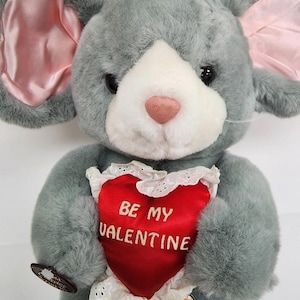 Large Las Vegas Circus Circus Hotel Valentine's Day Grey Mouse With Heart 16" Vintage