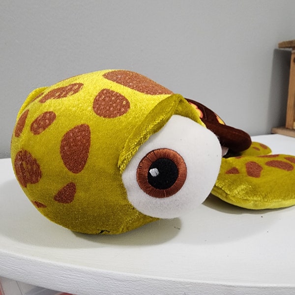 Disney Store Finding Nemo Squirt Baby Turtle Plush Stuffed Animal Toy Flowers