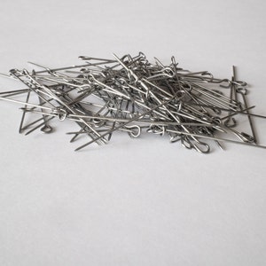 200 Sewing pins, Dressmaking pins, Eyelet pins. Tailor pins.