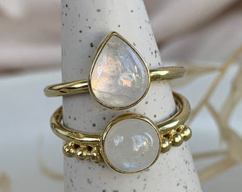 Lucia 14K chapado en oro plata esterlina arco iris piedra lunar doble declaración anillo, piedra natal de junio, anillo de declaración, anillo de piedra lunar, base de plata