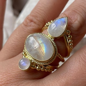 Amalthea Ring Chunky 14K Gold Moonstone Ring, Large Statement Ring, Womens Gold Ring, Gold Chunky Jewelry, June Birthstone Jewelry, Gifts