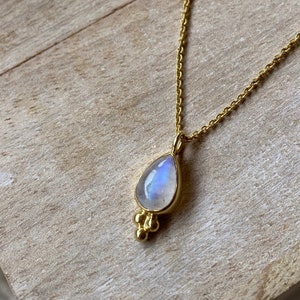 Teardrop 14K Gold Moonstone necklace, Simple Teardrop pendant Necklace, Boho Necklace, Teardrop Moonstone Necklace, Wedding
