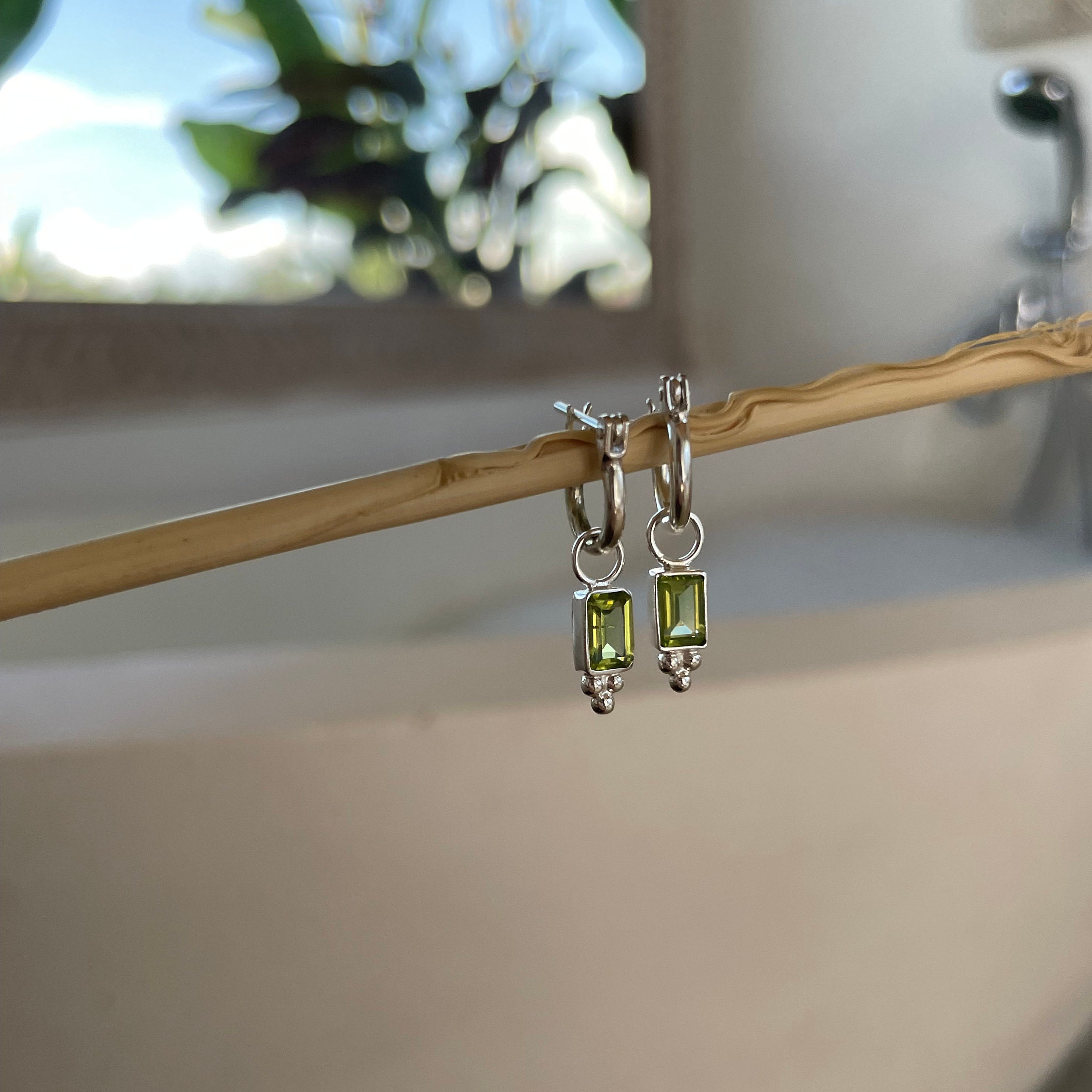 Boucles D'oreilles Mini Créoles En Argent 925 - Apatite, Chalcédoine, Préhnite, Péridot, Neuf Avec étiquettes
