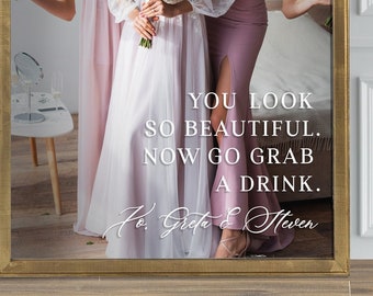 Schnappen Sie sich einen Drink Aufkleber Selfie Spiegel Aufkleber für Hochzeitsspiegel, benutzerdefinierte Hallo wunderschöne Empfang Vinyl Aufkleber für DIY Spiegel - ROYAL FESTIVITY