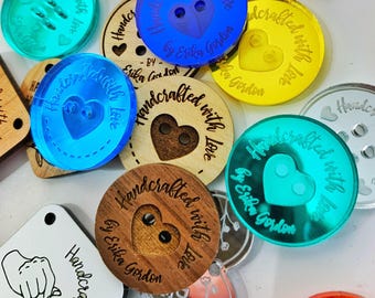Boutons circulaires personnalisés avec cœur pour une couture faite main personnalisée et des projets d'artisanat